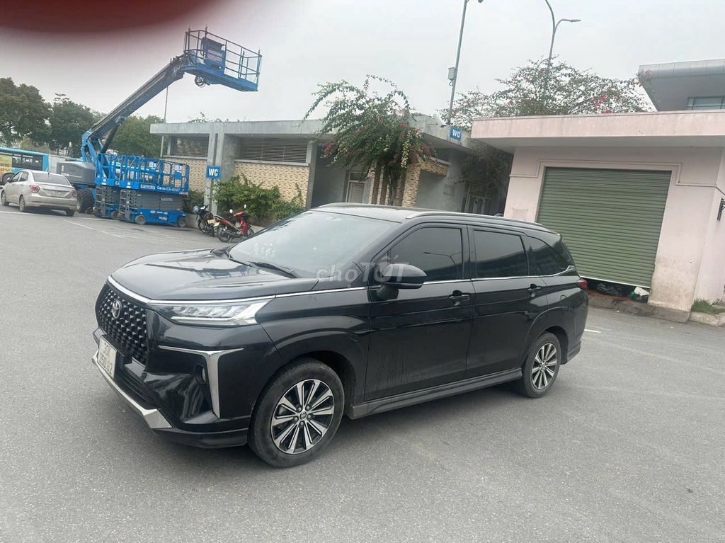 Toyota Vlozz Cross 2023 CVT Đen. Mua bán Ô tô tại Quận Long Biên Hà Nội được đăng bởi Huong Han hình 1
