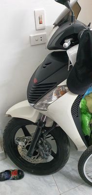 Honda SH Việt Kiều Ý Trắng 28592 km. Mua bán Xe máy tại Quận Hai Bà Trưng Hà Nội được đăng bởi Chức