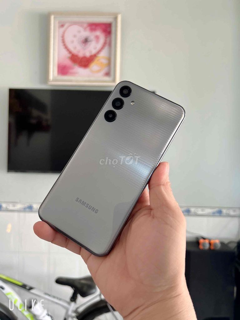 Samsung Galaxy M15 5G 128GB Xám. Mua bán Điện thoại tại Quận Ô Môn Cần Thơ được đăng bởi Cửa Hàng đtdđ Bảo Ngọc hình 1