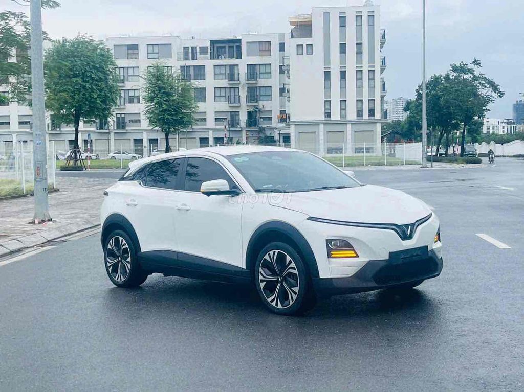 VinFast VF 6 Plus 2024 Trắng 5 vạn km. Mua bán Ô tô tại Quận Hoàng Mai Hà Nội được đăng bởi Dương Xuân Trường hình 8