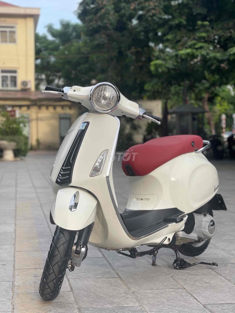 Primavera 125 3vie 2016 màu trắng xe đẹp như mới. Mua bán Xe máy tại Quận Cầu Giấy Hà Nội được đăng bởi Anh Khoa hình 6