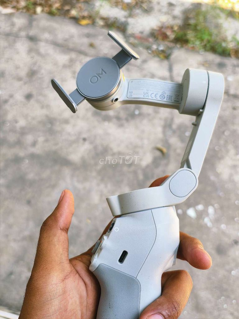 Gimbal DJI Osmo Mobile SE Xám. Mua bán Phụ kiện (Màn hình, Chuột...) tại Huyện U Minh Cà Mau được đăng bởi Huỳnh Hữu Phát hình 1