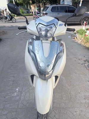 Honda Lead 2017 Trắng kem. Mua bán null tại Quận Ninh Kiều Cần Thơ được đăng bởi CHXM HƯNG 39  Bán Trả Góp