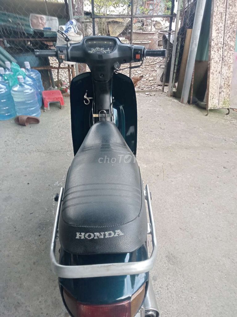 Honda Dream 50cc biển số sài gòn 1000 km. Mua bán Xe máy tại Huyện Hóc Môn Tp Hồ Chí Minh được đăng bởi chu hai hình 3