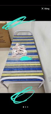 cái giường xếp = sắt 80×190cm xe máy chở được. Mua bán Giường, chăn ga gối nệm tại Quận 8 Tp Hồ Chí Minh được đăng bởi MUA MÁY LẠNH MUA LƯ ĐỒNG và MUA ĐỒ CỔ 