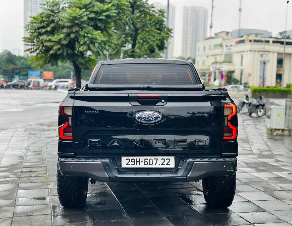 Ford Ranger Wildtrak, 5 мест, авто, дизель, черный