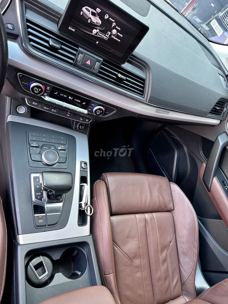 Audi Q5 2.0 TFSI Quattro 2017 model 2018. Mua bán Ô tô tại Quận Long Biên Hà Nội được đăng bởi Nguyễn Tuấn Hoàng hình 16
