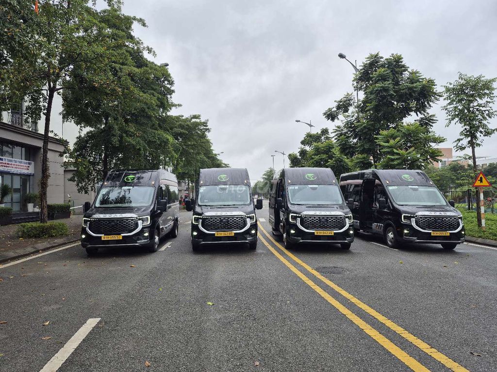 Xe khách Ford Transit Limousine 12 chỗ. Mua bán Phương tiện khác tại Quận Long Biên Hà Nội được đăng bởi Ngô hùng hình 1