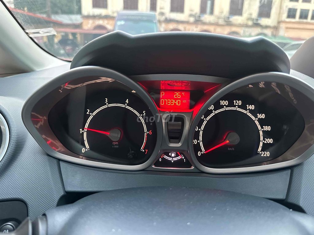 Ford Fiesta 2011 Hatchback 73340 km. Mua bán Ô tô tại Quận Đống Đa Hà Nội được đăng bởi Hà Hương hình 1