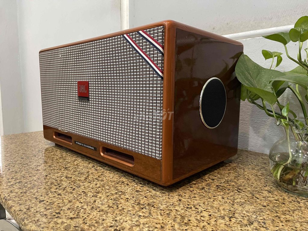 Loa karaoke JBL Nâu 200W kèm mic không dây bao hay. Mua bán Tivi, Âm thanh tại Thành phố Huế Thừa Thiên Huế được đăng bởi Thông chef hình 1