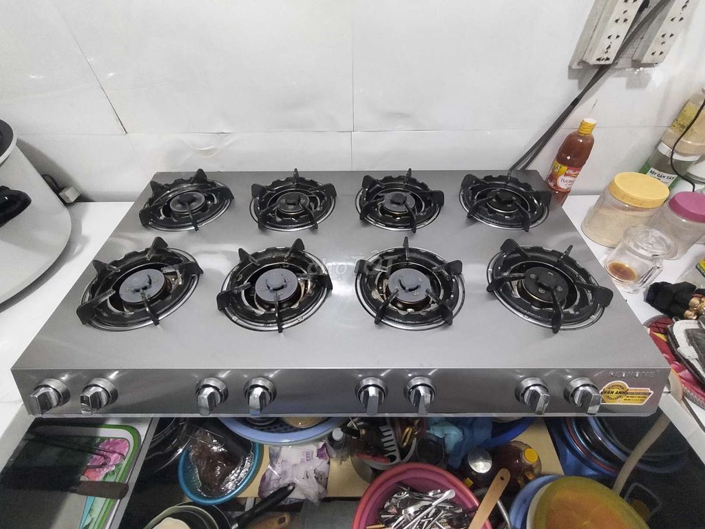 Bếp ga REDHOME 8 lò Thép không gỉ. Mua bán Bếp, lò, đồ điện nhà bếp tại Quận Bình Tân Tp Hồ Chí Minh được đăng bởi Kim Lân hình 1