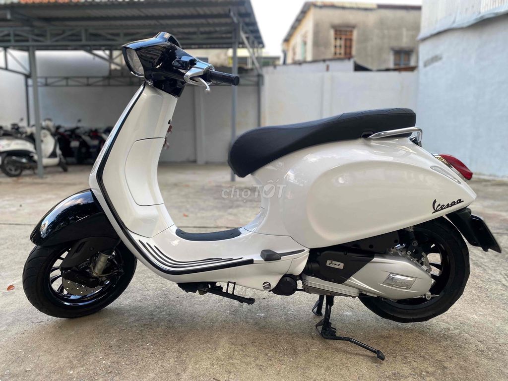 Vespa trắng đen phanh abs xe đẹp. Mua bán Xe máy tại Quận Thanh Khê Đà Nẵng được đăng bởi Long hình 1