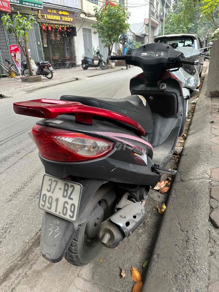 SYM Attila Đỏ đen giá 2tr500. Mua bán Xe máy tại Quận Hai Bà Trưng Hà Nội được đăng bởi duy hình 4