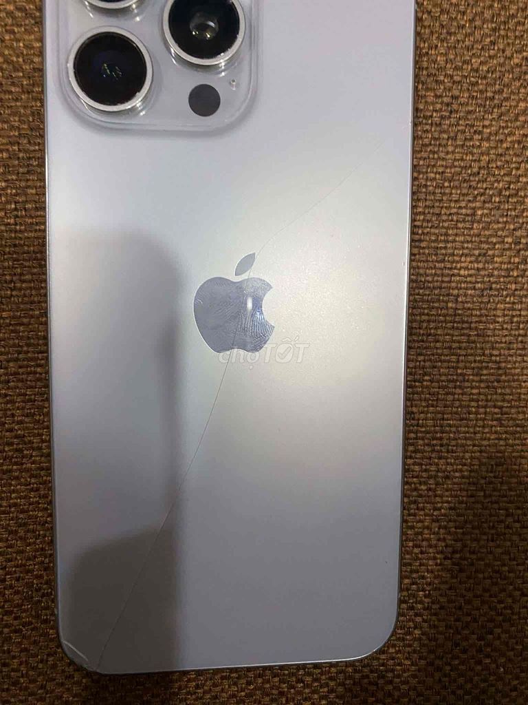 iPhone 15 Pro Max Xám VNA Lưng vỡ. Mua bán Điện thoại tại Huyện Phù Cát Bình Định được đăng bởi love pacenothing hình 1