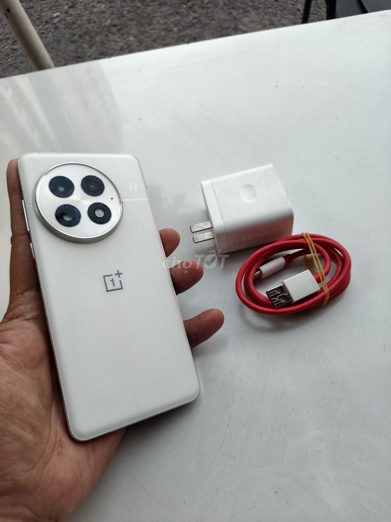 OnePlus 13 256GB Trắng máy đẹp 98%. Mua bán Điện thoại tại Quận Tân Bình Tp Hồ Chí Minh được đăng bởi võ văn vinh hình 1