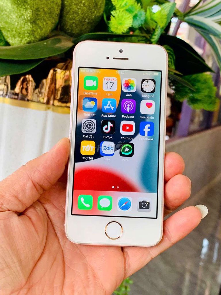 Apple iPhone 5SE Hồng pin new 100% . Mua bán Điện thoại tại Thành phố Buôn Ma Thuột Đắk Lắk được đăng bởi Kim Long hình 1