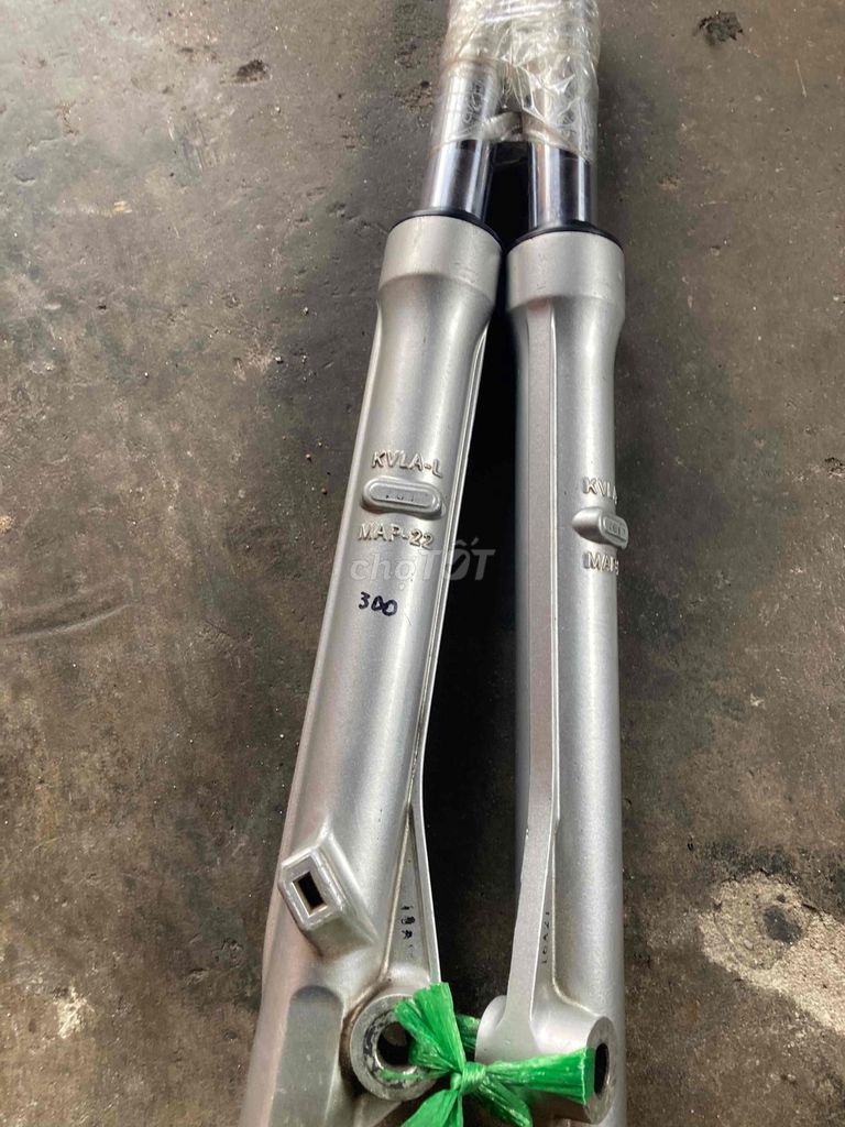 Phuộc neo + Đùm vs có má đùm. Mua bán Phụ tùng xe tại Thành phố Tây Ninh Tây Ninh được đăng bởi Lủng hình 3