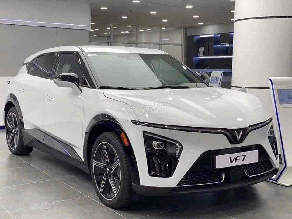 ВОЗМОЖНОСТЬ ПРИОБРЕСТИ VINFAST VF 7 — ЦЕНА ВСЕГО ОТ 633 МИЛЛИОНОВ!