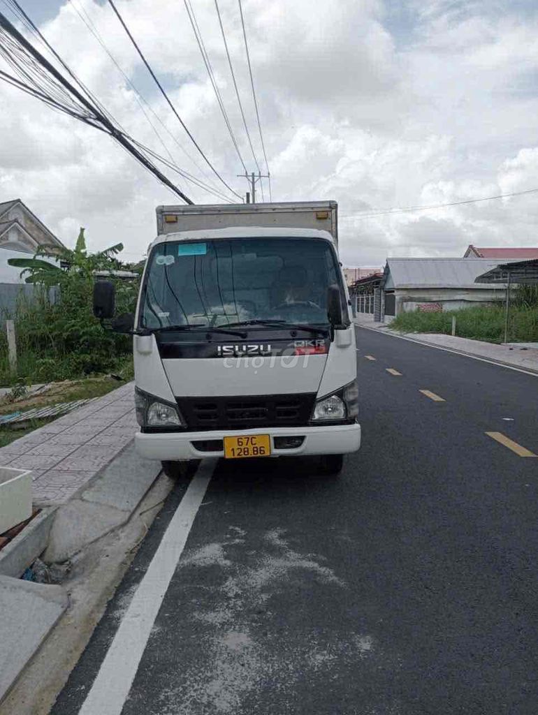 Isuzu 2006 thùng kính xe chính chủ máy zin cực êm. Mua bán Xe tải, xe ben tại Quận Cái Răng Cần Thơ được đăng bởi mua bán trao đổi âm thanh chí công hình 2