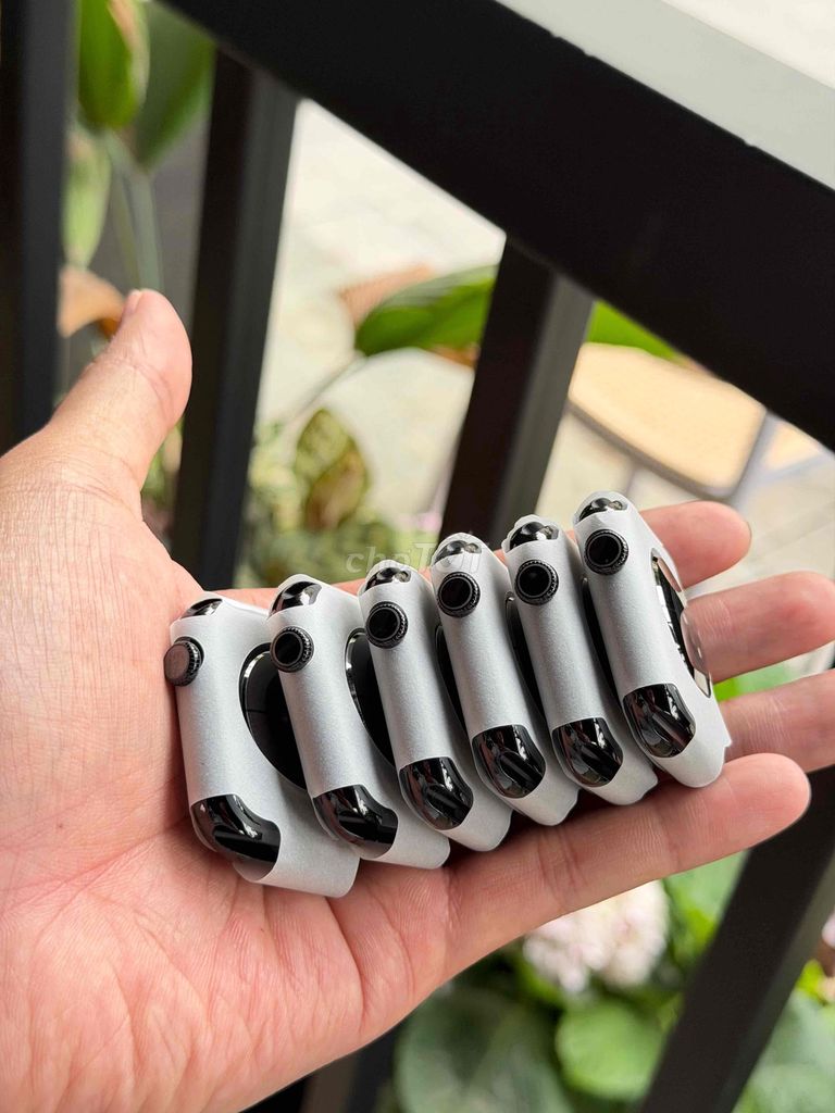 Đồng hồ thông minh Series 10 46mm Bạc. Mua bán Thiết bị đeo thông minh tại Thành phố Bắc Ninh Bắc Ninh được đăng bởi Best Buy hình 1