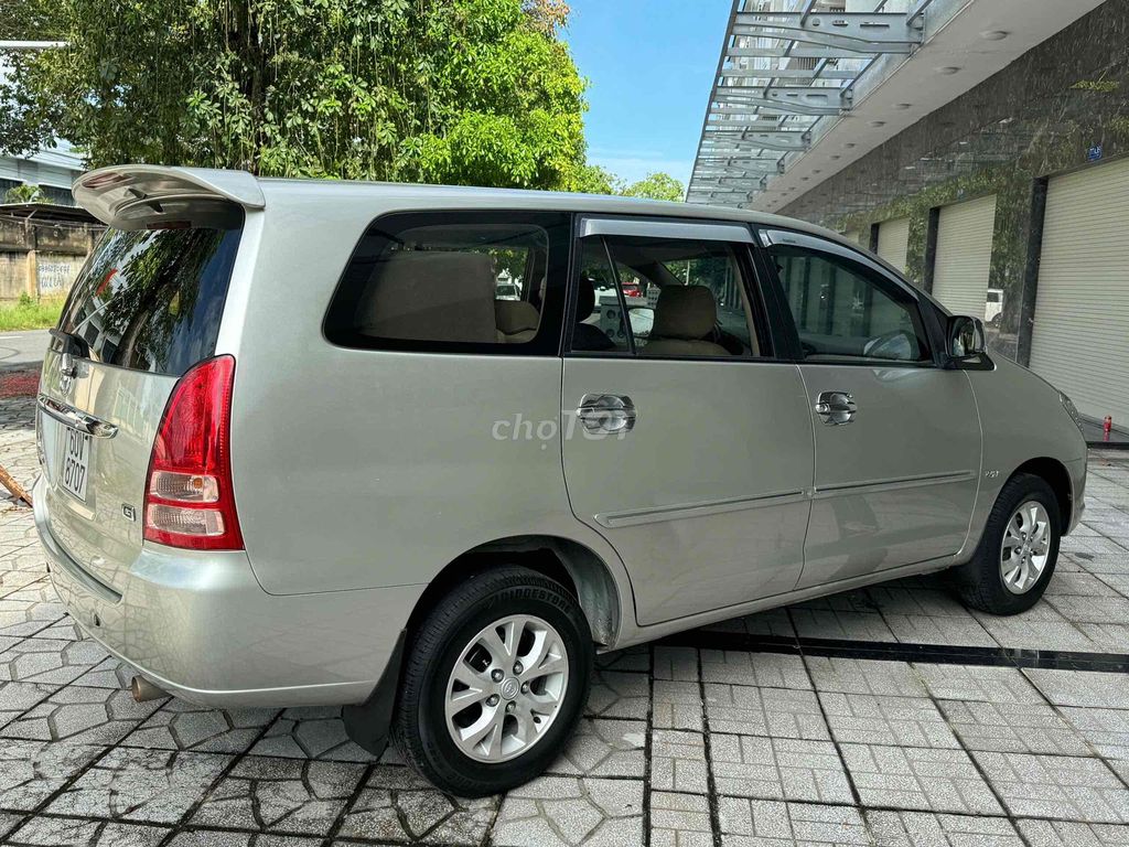 Toyota Innova 2008 G - 72000 km