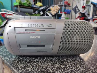 Sanyo M-X150F Cassette Recorder Radio FM/AM đẹp 😍
