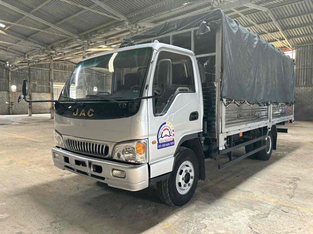 Xe Tải JAC 2017 Mui Bạt 5 Tấn Thùng Dài 5,3m