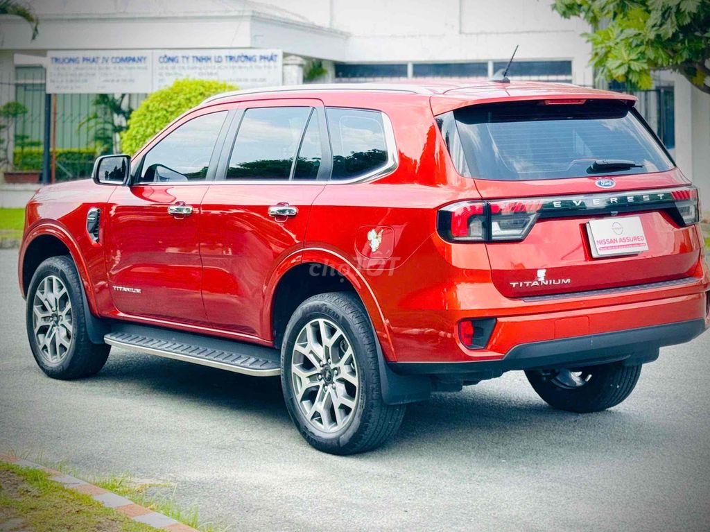 Ford Everest 2022 Titanium 2.0L 1 cầu- 48000 km. Mua bán Ô tô tại Quận Tân Phú Tp Hồ Chí Minh được đăng bởi Nissan Gia Thành  hình 4