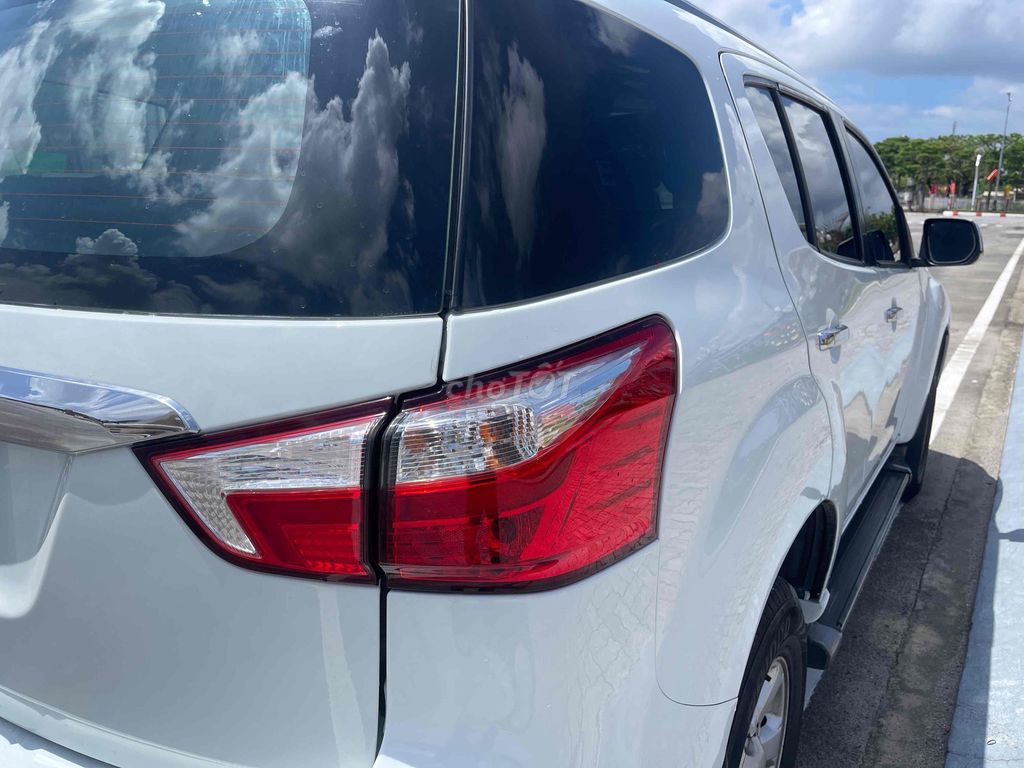 Isuzu Mu X 2019 - 160000 km. Mua bán Ô tô tại Huyện Núi Thành Quảng Nam được đăng bởi Võ Thành Long hình 3