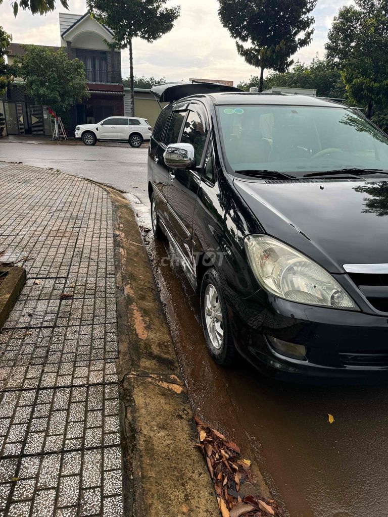 Toyota Innova 2006 G - 110000 km