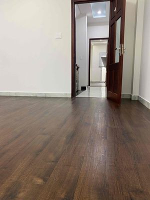 Cho thuê nguyên sàn 100m2 giá rẻ khu cityland center hills