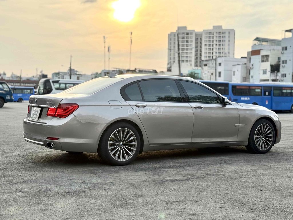 BMW 7 Series 2009 750Li F02 dkld 2011. Mua bán Ô tô tại Quận Tân Phú Tp Hồ Chí Minh được đăng bởi Lê Băng Vinh hình 1