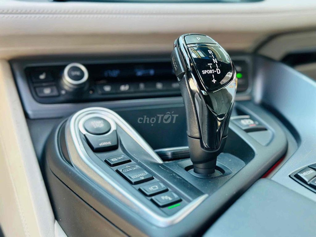 BMW i8 2015 - 35000 km. Mua bán Ô tô tại Quận 8 Tp Hồ Chí Minh được đăng bởi Hồng Phúc hình 6