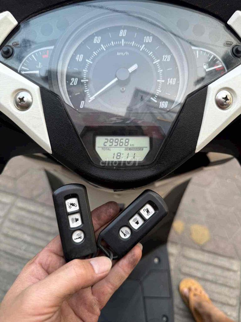 sh 2018 up vỏ nhập cực đẹp 2v km. Mua bán Xe máy tại Quận Kiến An Hải Phòng được đăng bởi Tiến hình 9