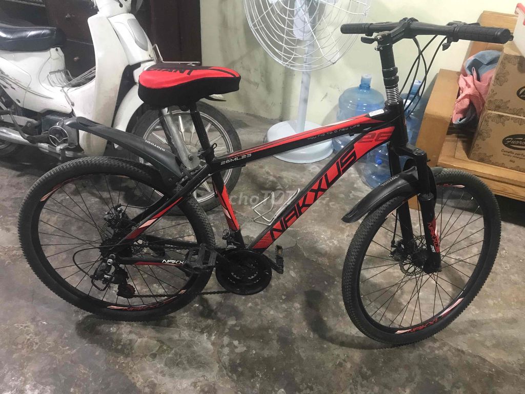Xe đạp thể thao NAKXLUS Đen Đỏ. Mua bán Xe đạp tại Huyện Bình Chánh Tp Hồ Chí Minh được đăng bởi tấn lộc hình 1