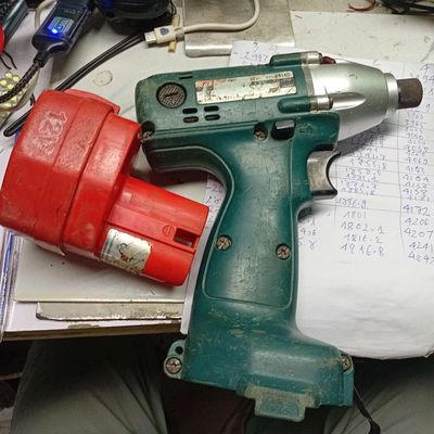 Máy bắn vít makita. Mua bán null tại Quận Cẩm Lệ Đà Nẵng được đăng bởi Nhât Minh