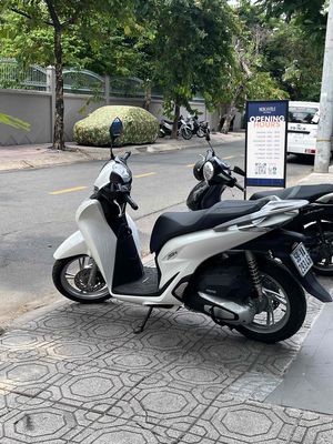 SH 125i Thắng ABS 2024 Odo4k. Mua bán Xe máy tại Quận Bình Thạnh Tp Hồ Chí Minh được đăng bởi Trân