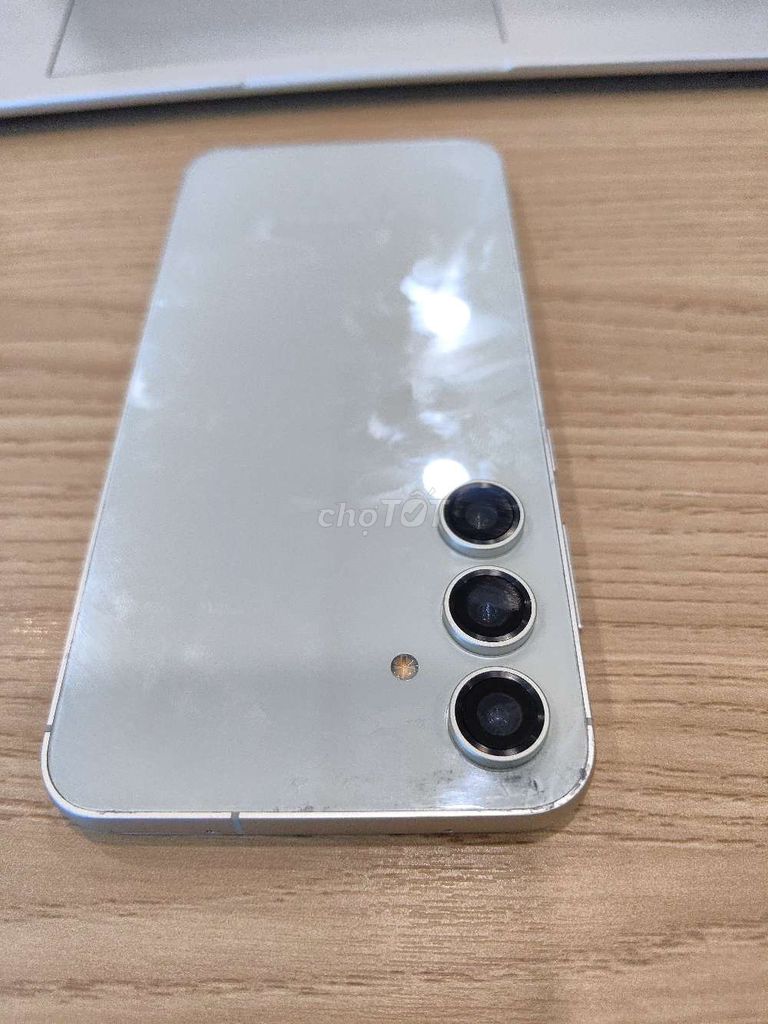 Samsung S23 FE Trắng. Mua bán Điện thoại tại Quận Bình Tân Tp Hồ Chí Minh được đăng bởi Thiên Hà hình 1