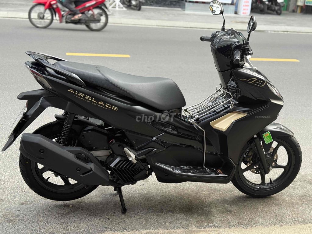 Honda Air Blade Bản đặc biệt Đen nhám. Mua bán Xe máy tại Quận Thanh Khê Đà Nẵng được đăng bởi Cửa Hàng Xe Máy Lê Được hình 3