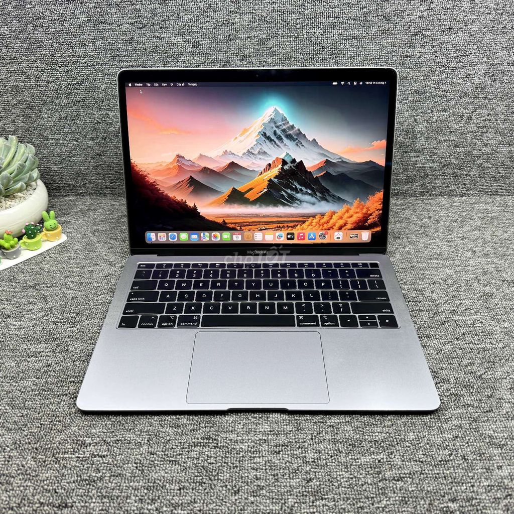 Macbook Air 2019 - Máy đẹp - Touch iD nhạy ✅