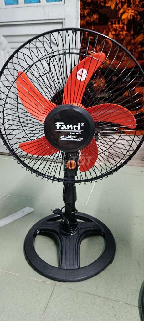 Quạt đứng Fanty Đen, Cam. Mua bán Quạt tại Huyện Nhà Bè Tp Hồ Chí Minh được đăng bởi máy khoan pin châu kiên hình 1