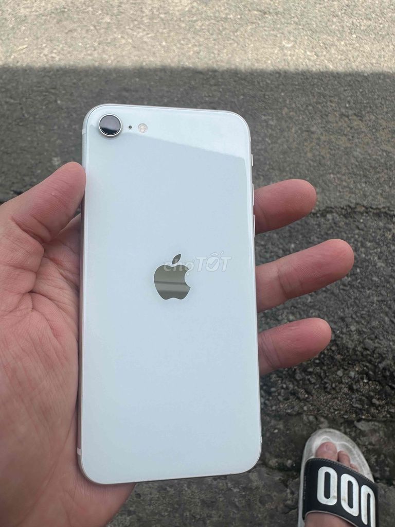 Apple iPhone SE 2020 64GB Trắng 99%. Mua bán Điện thoại tại Thành phố Biên Hòa Đồng Nai được đăng bởi Triệu Quốc Khang hình 1