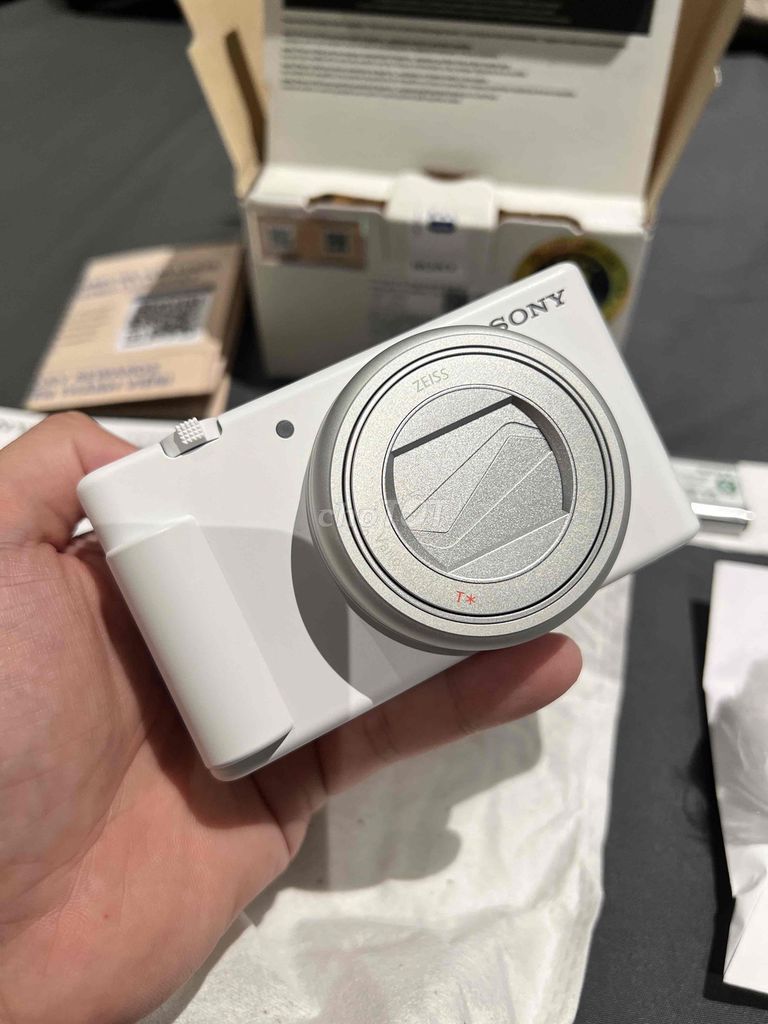 Máy ảnh Sony ZV-1M2 Trắng BH 30 tháng Sony. Mua bán Máy ảnh, Máy quay tại Thành phố Thủ Đức Tp Hồ Chí Minh được đăng bởi Nguyễn Quốc hình 1