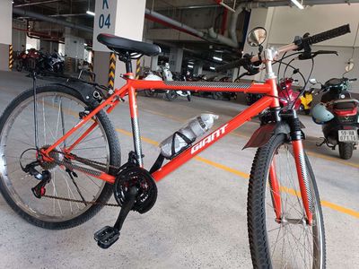 Xe đạp thể thao Giant Đỏ 26 inch Đài Loan. Mua bán Xe đạp tại Quận 7 Tp Hồ Chí Minh được đăng bởi Hoàng Dũng Tiến