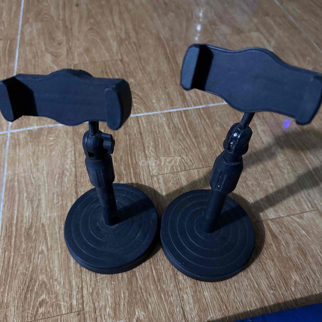 Giá đỡ điện thoại nhựa Đen. Mua bán Phụ kiện (Màn hình, Chuột...) tại Quận Gò Vấp Tp Hồ Chí Minh được đăng bởi Nguyễn van cung hình 1