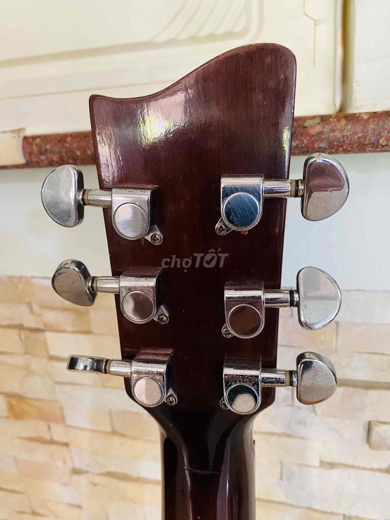 Đàn guitar TÂN CHÂU -EQ.