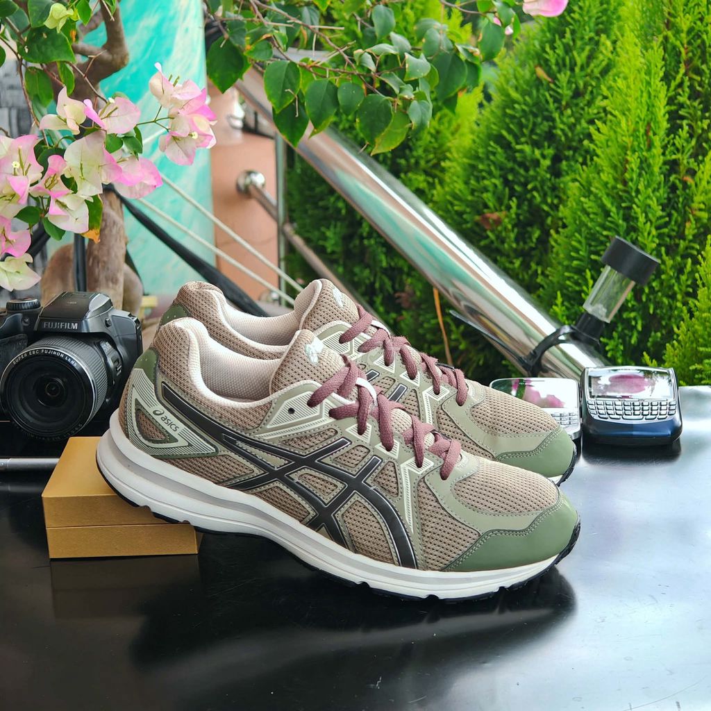 [CHÍNH HÃNG] Giày thể thao Asics Jog 100 2 Beige. Mua bán Giày dép tại undefined Bà Rịa - Vũng Tàu được đăng bởi chú CÔNG AN bán giày CHÍNH HÃNG hình 1