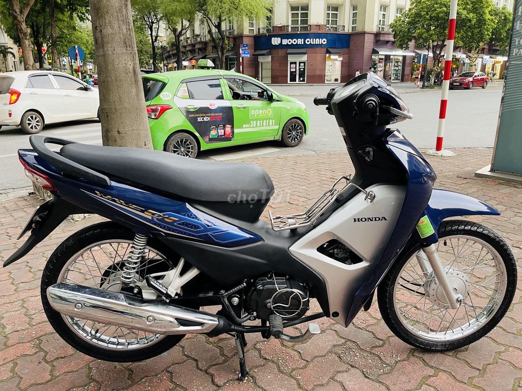 Синий мотоциклетный двигатель Honda Wave a 110 1 владелец