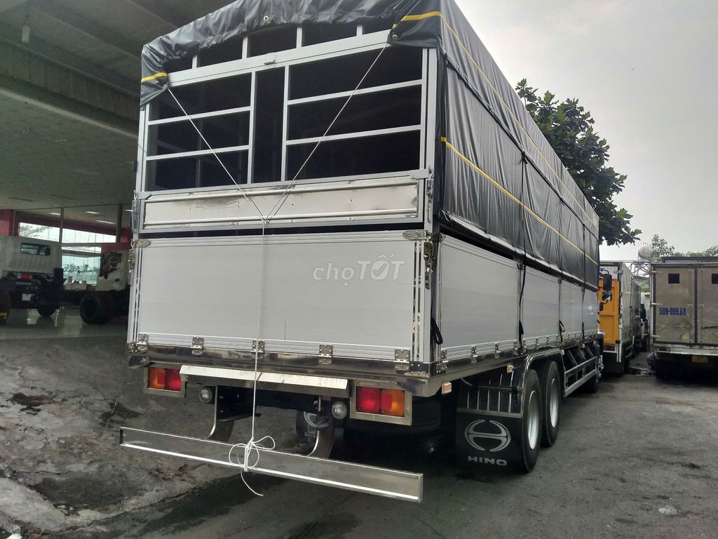 Xe Tải 15 Tấn Thùng Mui Bạt Nhôm 9.450 Mét. Mua bán Xe tải, xe ben tại Quận 12 Tp Hồ Chí Minh được đăng bởi HinoMotors96 hình 3