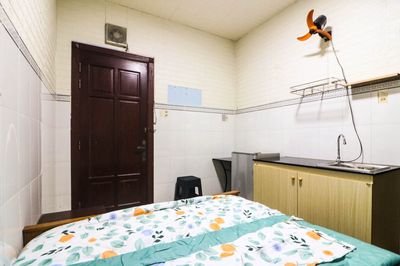 Phòng đường số 10 KDC Trung Sơn, Bình Hưng, BC, 20m2, đủ nội thất, 3tr